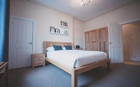 Stylish And Spacious Two Bed In Aberdeen'S West End